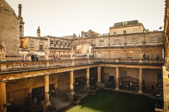 2-Day Windsor, Stonehenge, Bath & Oxford Tour Including Admission - Windsor Castle or historic town wandering