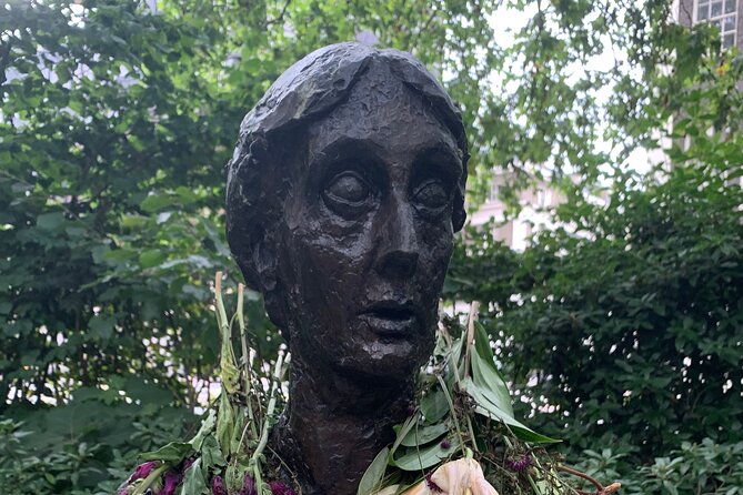 2-Hour Private LGBTQ+ History Tour of London with a Licensed Guide - Timing, Weather, and the Walk Between Stations