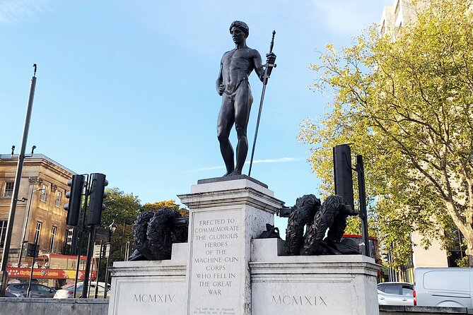 2 Hour Walking Tour from Buckingham Palace to Big Ben - Clarence House and St James’s: Outside Views, Big Stories