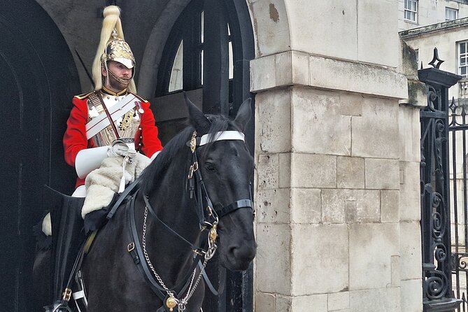 2 Hour Walking Tour from Buckingham Palace to Big Ben - Buckingham Palace and Green Park, Where the Royal Day Starts