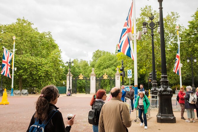 3-Hour Private Guided Walking Tour of London - Stop 3: St. James’s Park, a quick nature reset