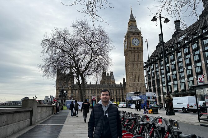 30 Major London Attractions Walking Tour With Photos - Westminster Abbey, Big Ben views, and why river-and-bridge photos work