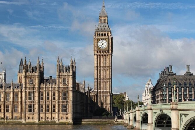 4-Hour Private Guided Tour of London on a Classic Itinerary - A classic London route built for seeing the big stuff fast