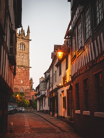 5-Day Heart of England, Wales & Yorkshire Small-Group Tour from London - Day 5: Lincoln cathedral views, then Cambridge punting and towers