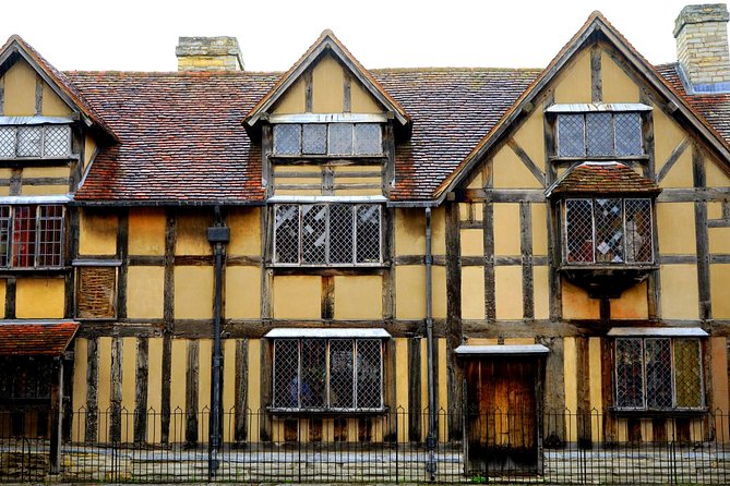 7 Day Winter Tour of England and Scotland starting from London - Day 4 Gretna Green Stop, Lake District National Park, Windermere Options, and Manchester