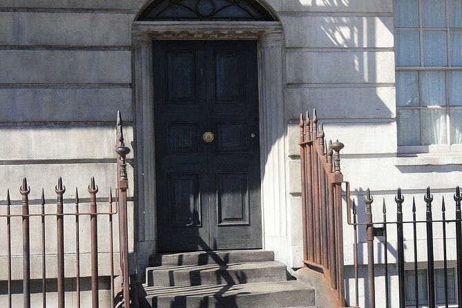 A Muggle's Guide to Harry Potter Walking Tour in London - More than just two stops: the London side quests you might see