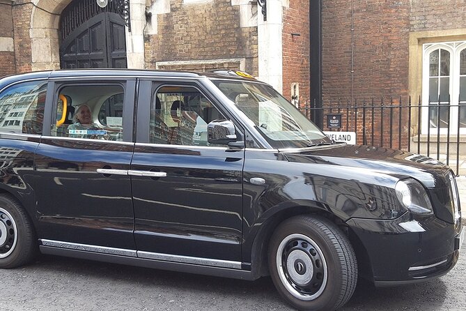 A Royal London Private Taxi Tour - The tiltyard tales: Henry VIII jousts and Elizabeth I birthdays