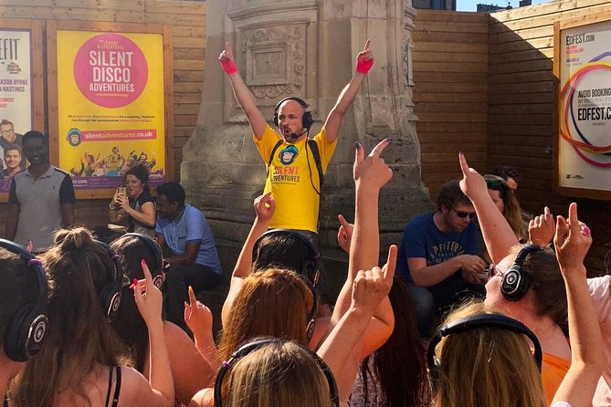 A Silent Disco Adventure in London - Silent Disco Walk Through London in About One Hour