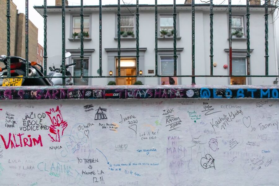 A Ticket to Ride: Beatles in London Tour - Meeting at Duke of York Column: Get Positioned Fast