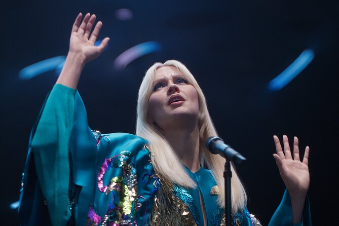 ABBA Voyage Tickets in London - Inside the ABBA Arena: seated blocks and the standing dance floor