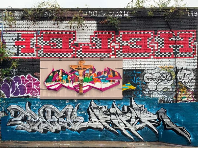 ADVANCED GRAFFITI STREET ART TOUR / SHOREDITCH / EAST LONDON - Reading graffiti like a local: codes, hierarchies, and slang