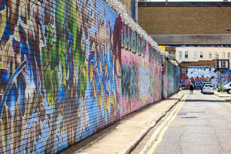 ADVANCED GRAFFITI STREET ART TOUR / SHOREDITCH / EAST LONDON - Ben Eine and why street art mastery belongs in the story