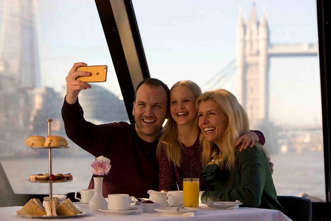 Afternoon Tea River Cruise on the Thames - Commentary, photo strategy, and making it all fit