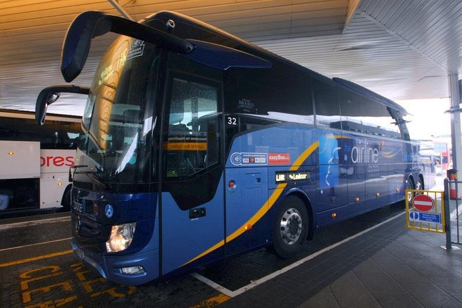 Airport Coach Service from Heathrow to Oxford - Inside The Coach: Wi-Fi, Charging, Toilets, And Legroom