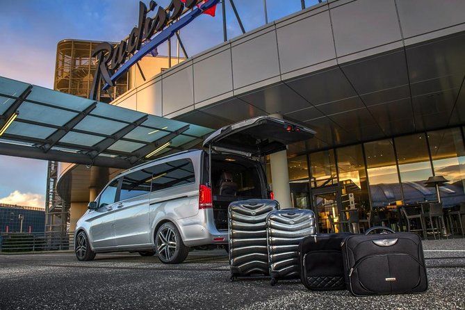 Airport Taxi Service | London Heathrow Airport to Nottinghamshire - Heathrow meet and greet: less waiting, more moving