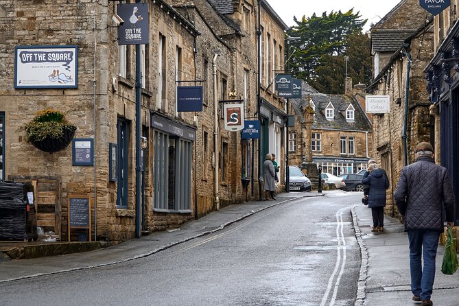 Bath and Cotswold Village Private Car Tour from London - Private car pickup from London, early start, and how the day flows