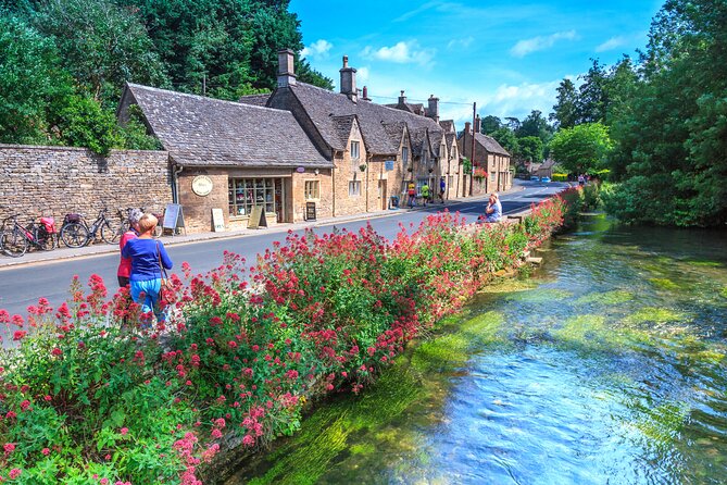 Bath and Cotswolds Guided Tour from London - Roman Baths highlights: hot spring, temple, and the Grand Pump Room