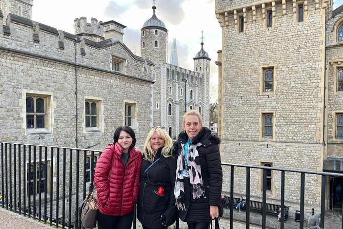 Best of London Tour: Tower of London and Churchill War Rooms - Tower Bridge at Tower Wharf: short stop, great photos