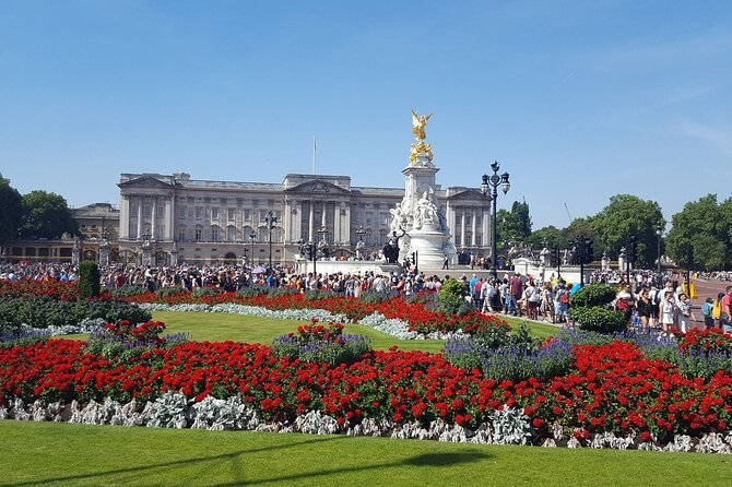 Best of London Tour: Tower of London and Churchill War Rooms - Horse Guards Parade and the Household Cavalry moment