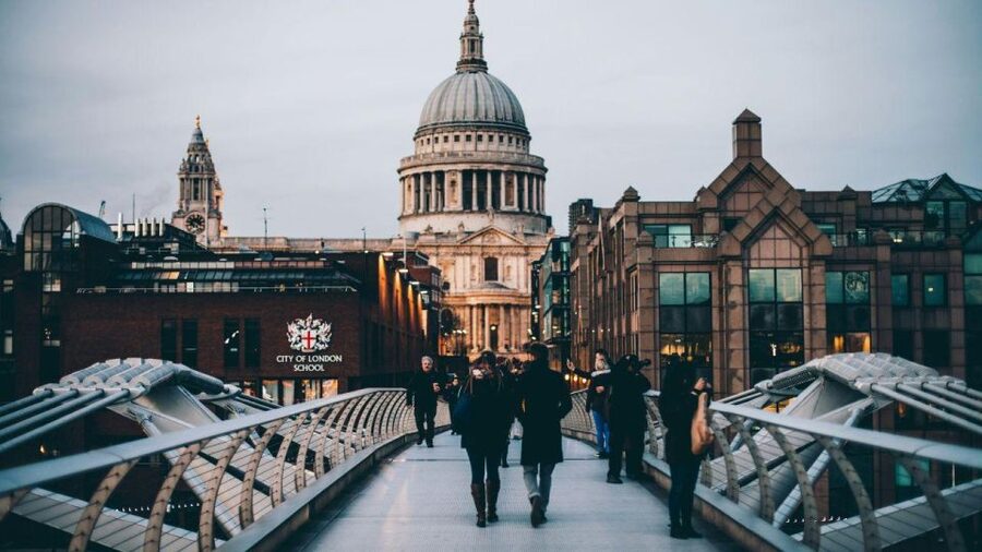 Best of London Walking Tour-3 Hours, Small Group max 10 - Westminster Abbey and the Big-Ben Orbit: Learning the City’s Center