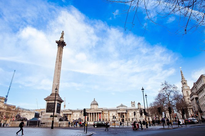 Black Taxi Tour of London: Classic Sightseeing Bespoke & Fun - The guides are the secret sauce, and photos are a real priority