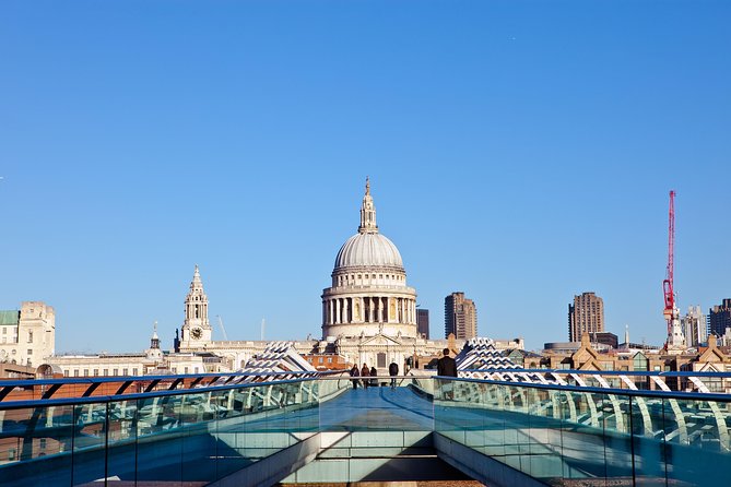Black Taxi Tour of London: Classic Sightseeing Bespoke & Fun - Houses of Parliament and Big Ben exterior: how politics meets architecture