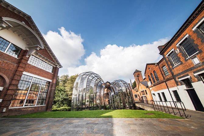 Bombay Sapphire Gin Distillery Tour and Cocktail - Getting Started in the Turbine Bar With a Self-Serve G&T