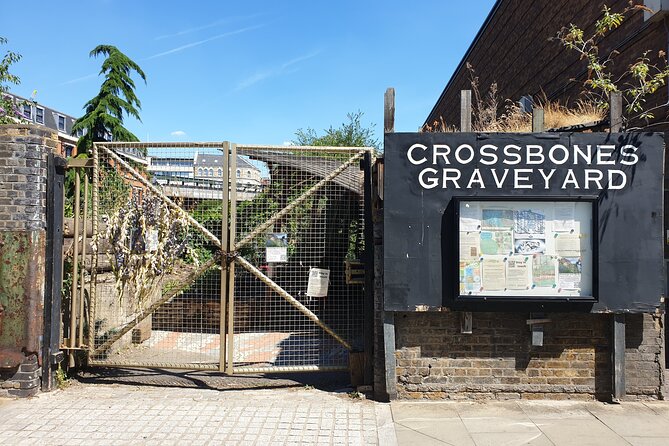 Booze, Brothels & The Bard: A Walking Tour of London's Bawdy Borough - London Bridge and Southwark Cathedral: iconic views, plus the oldest gothic church