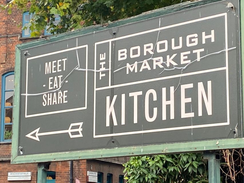 Borough Market Food Tour - The route across London Bridge and into Borough Market