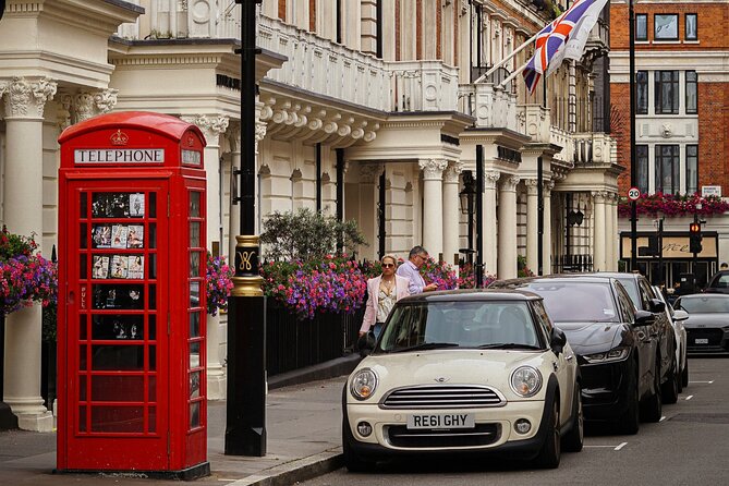 Bridgerton Tour in London - Price and time: a low-cost way to see Mayfair with story glue