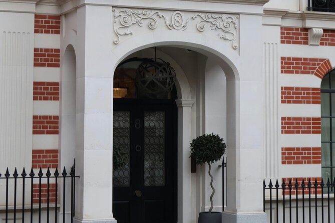 Bridgerton Tour in London - Stop 6 at Burlington House: Royal Academy of Arts plus five scientific societies