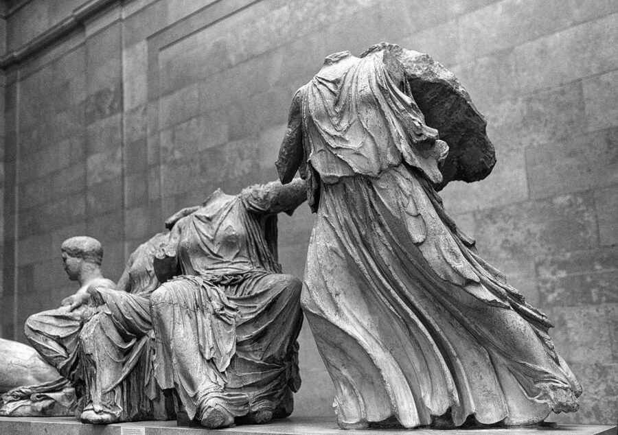 British Museum & Camden Town - Private Tour in Italian - Camden Town Market: fashion, crafts, and real street texture