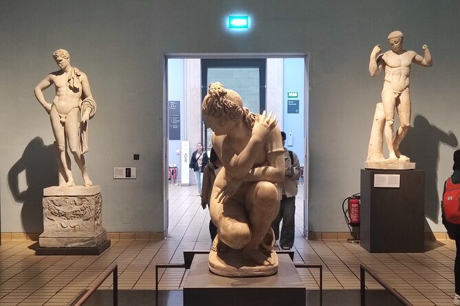 British Museum Private Tour: Ancient Daemons and Timeless Beauty - Stop 1: Rosetta Stone and the Art of Reading Symbols