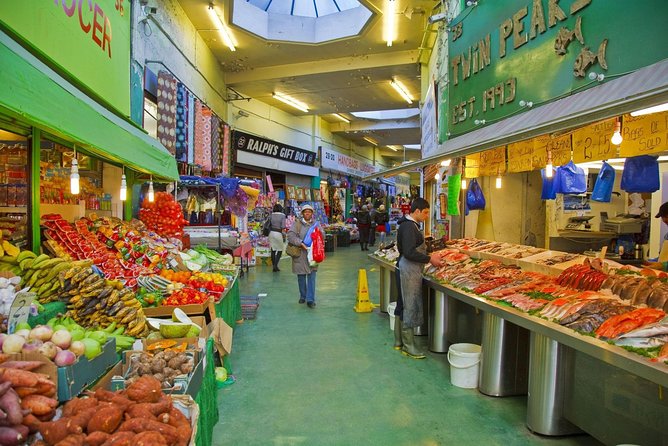 Brixton Market Tour with African and Caribbean Cuisine - Stop 1 at the David Bowie memorial mural, then you’re off
