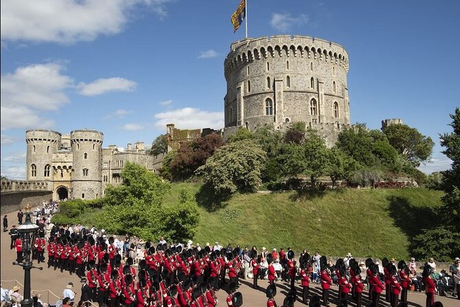 Buckingham Palace and Windsor Castle Escorted Tour from London - Coach ride comfort, on-board commentary, and timing that can make or break the day