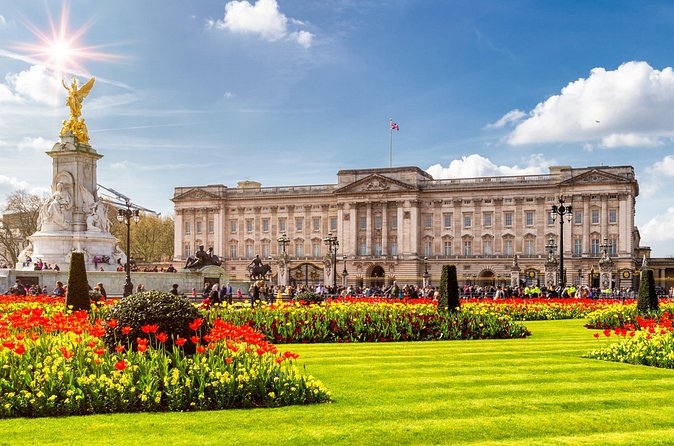 Buckingham Palace, Changing of the Guard & Thames Boat Ride - Thames boat ride: the best way to cool down after royal crowds