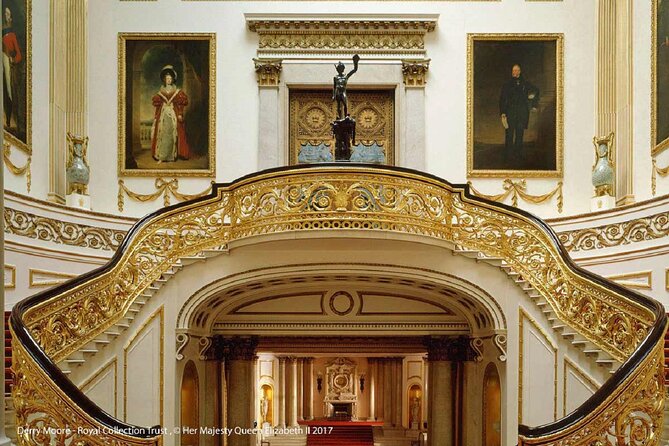 Buckingham Palace Entrance Ticket & British Royalty Guided Tour - Starting at the Duke of York Column: getting your bearings fast