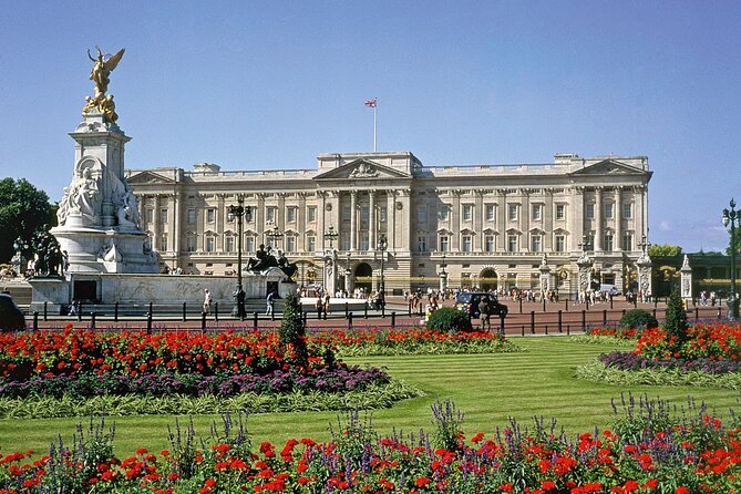Buckingham Palace: Official State Rooms Entry Ticket - Practicalities that affect your day: tickets, bags, and heat