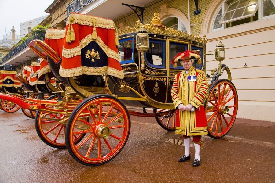 Buckingham Palace: The Royal Mews Entrance Ticket - Timing it right: how long the Mews visit usually feels