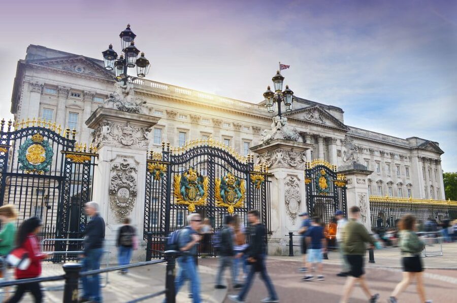 Buckingham Palace Visit and Changing of the Guard Tour - Should you book this Buckingham Palace and Guard tour?