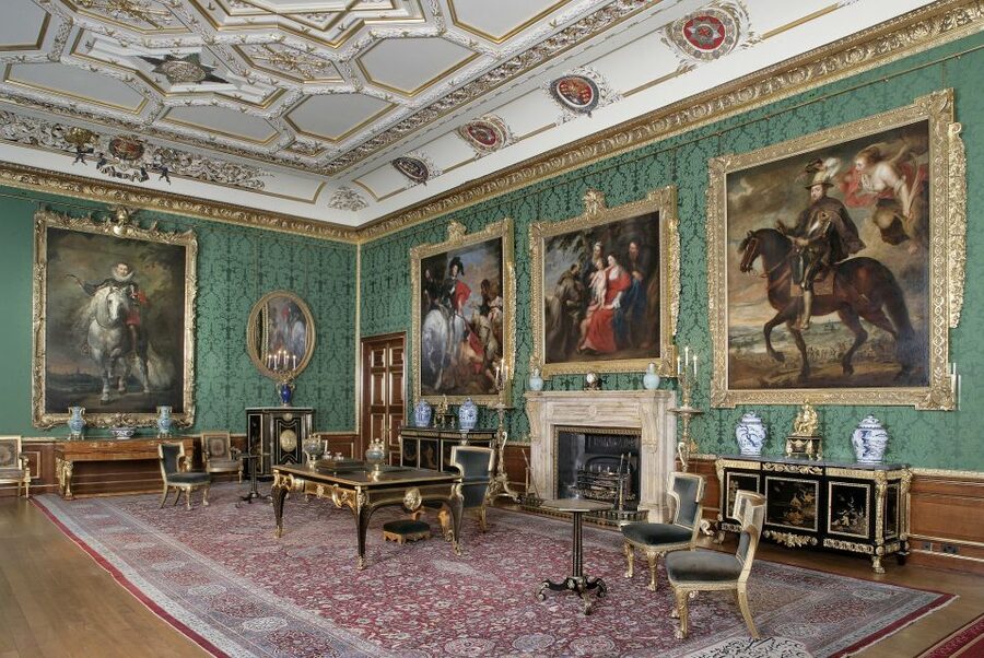 Buckingham Palace & Windsor Castle: Full-Day Tour - Skip-the-line entry, plus audio in multiple languages