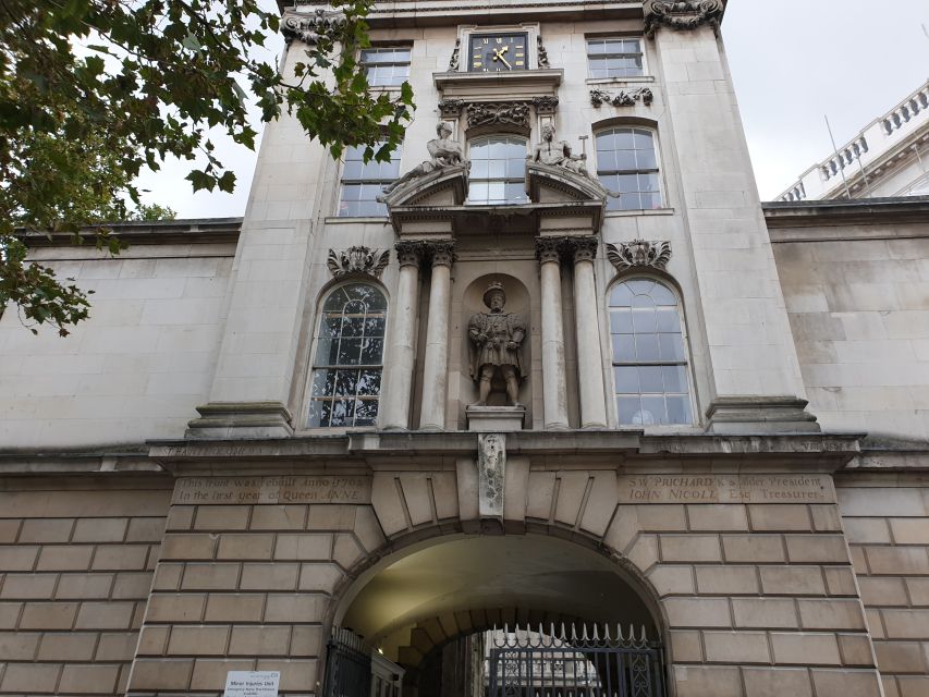 Burnings, Butchery & Black Death: London's Bloody Past - Key things you’ll notice on this London history walk