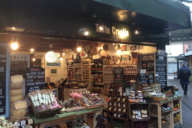 Camden Market, Borough Market and Covent Garden Market Private Tour - Covent Garden: street performers and smarter shopping