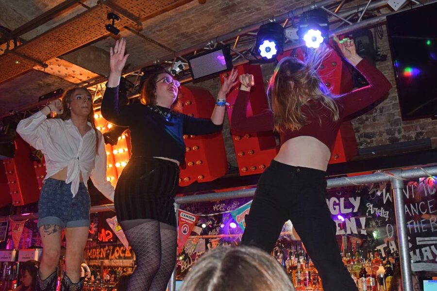 Camden Pub Crawl & Bar Tour London - Key highlights you’ll feel right away