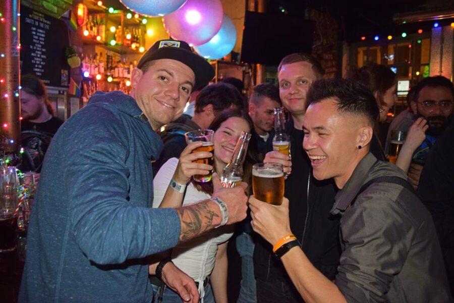 Camden Pub Crawl & Bar Tour London - Stop-by-stop vibes: what you might find across Camden