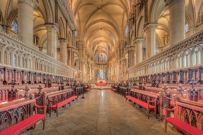 Canterbury Cathedral, Leeds Castle and Dover Castle Private Tour - Dover Castle: the key to England, from chalk cliffs to tunnels