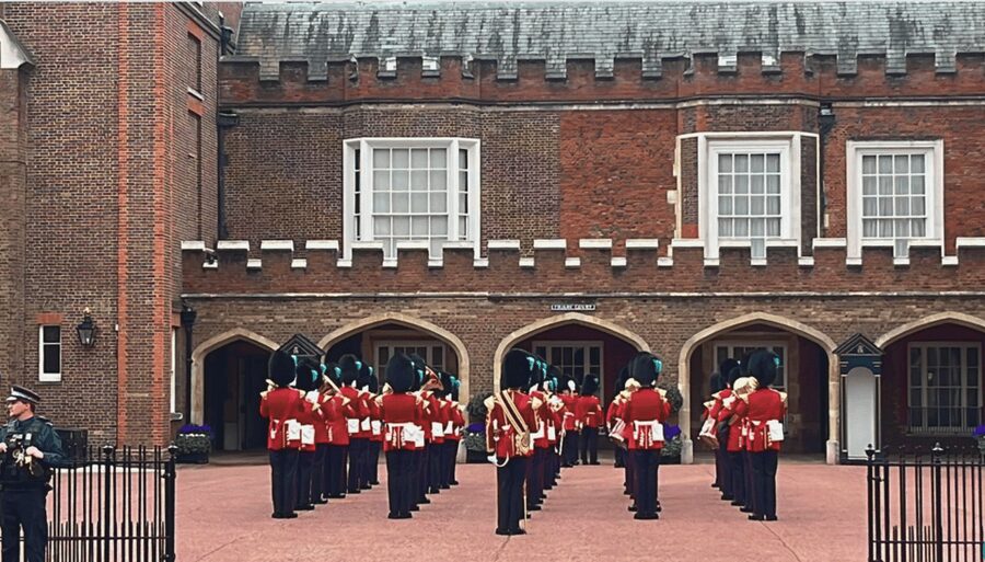 Changing of the Guard at Buckingham Palace - Why this Changing of the Guard tour feels different