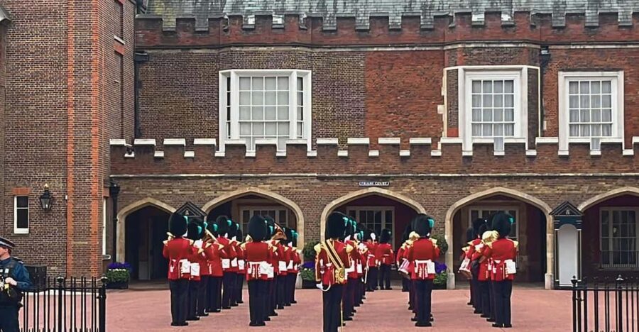 Changing of the Guard at Buckingham Palace - St James’s Palace: second royal view and the end of the route