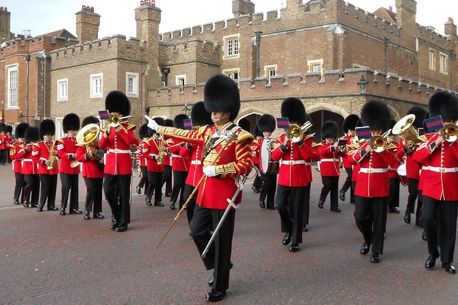Changing of the Guard Guided Walking Tour in London - St James’s Palace Stop: Watching From a Classic Royal View