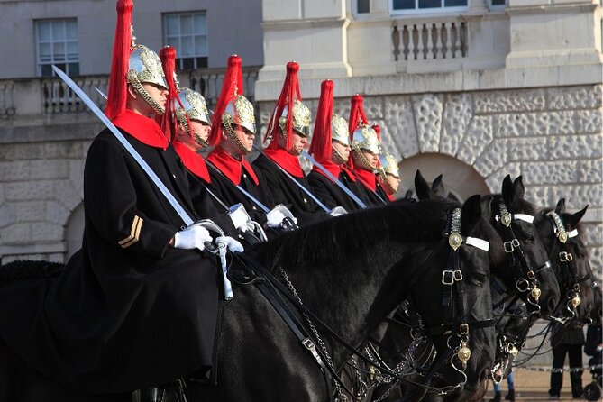 Changing of the Guard Small-Group Walking Tour in London - The Mall and St James’s Park, where you can breathe between royal stops